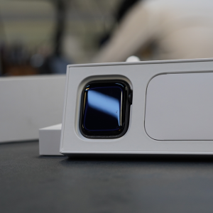 اپل واچ سری se مدل 44 میلی متر  - مشکی - کارکرده