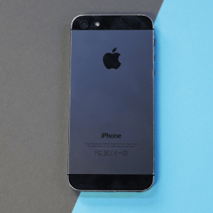 آیفون ۵ ظرفیت ۳۲ گیگابایت - مشکی  - کارکرده