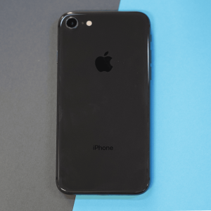 آیفون ۸ ظرفیت ۶۴ گیگابایت - مشکی  - کارکرده