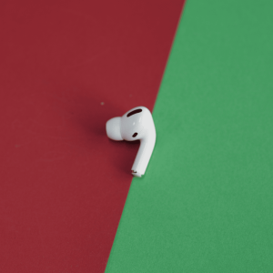 ایرپاد پرو تک گوش سمت راست