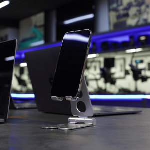 آیفون ۱۳ پرومکس-ظرفیت ۲۵۶ گیگابایت-طلایی-کارکرده