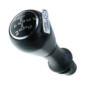 سردنده پژو و آردی مشکی