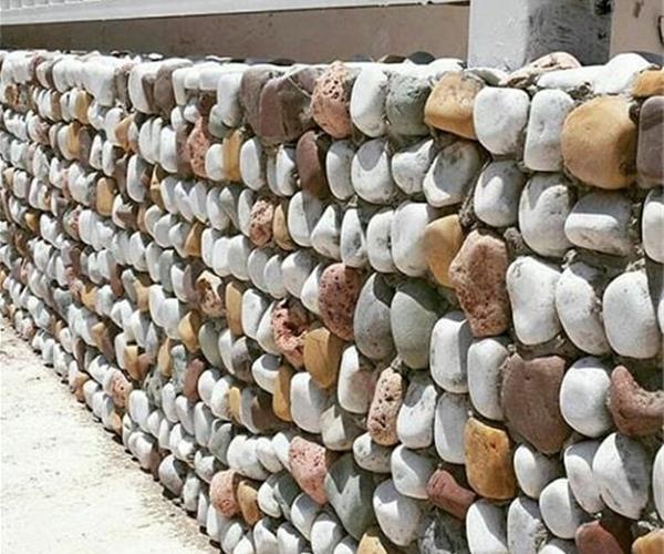 با خرید قلوه سنگ برای کف حیاط، زیبایی و دوام را به آن هدیه دهید.