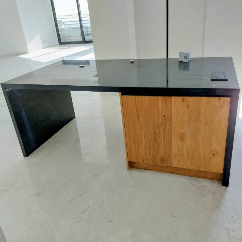 جزیره سنگ گرانیت مشکی (نطنز تویسرکان)