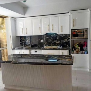 جزیره سنگ گرانیت مشکی (نطنز تویسرکان)