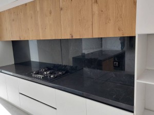 سنگ گرانیت چیست؟ بررسی انواع، قیمت و کاربرد در ساختمان