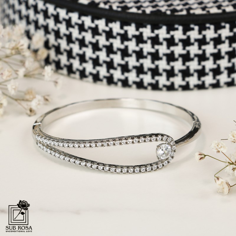 دستبند النگویی سواروسکی E2-13110