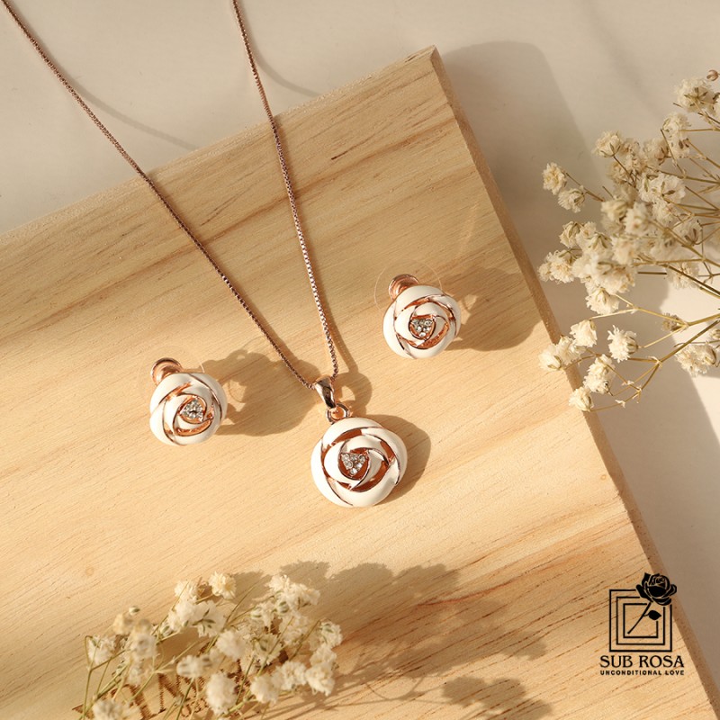 نیم ست سواروسکی المنتس طرح گل سفید 13252