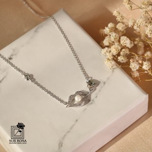 گردنبند سواروسکی المنتس طرح لب 12260