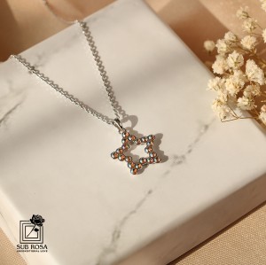گردنبند سواروسکی المنتس طرح ستاره 13043
