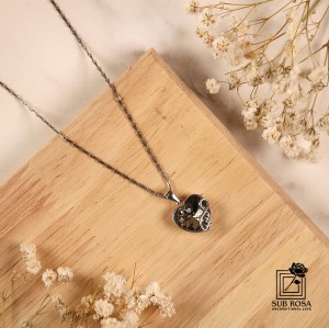 گردنبند سواروسکی المنتس طرح قلب 12080