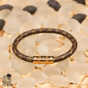 دستبند مگنتی لوئیز ویتون 60-12913