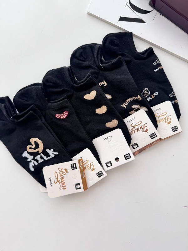 جوراب فانتزی طرح دار مشکی زنانه کد M05