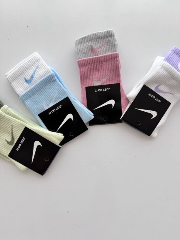 جوراب دو رنگ ورزشی ساق دار زنانه کد M07