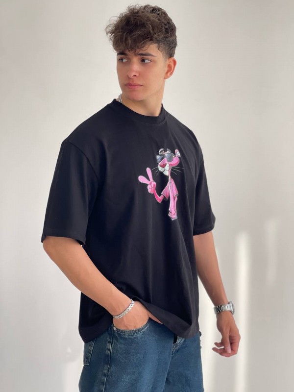 تیشرت مشکی طرح پلنگ صورتی