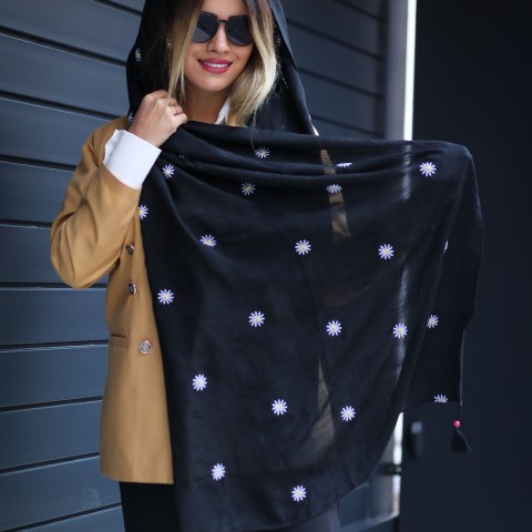 شال نخی زنانه طرح گل بابونه کد NARVAN