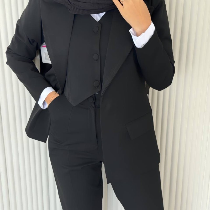 جلیقه زنانه مشکی کرپ گاباردین کد HELLO