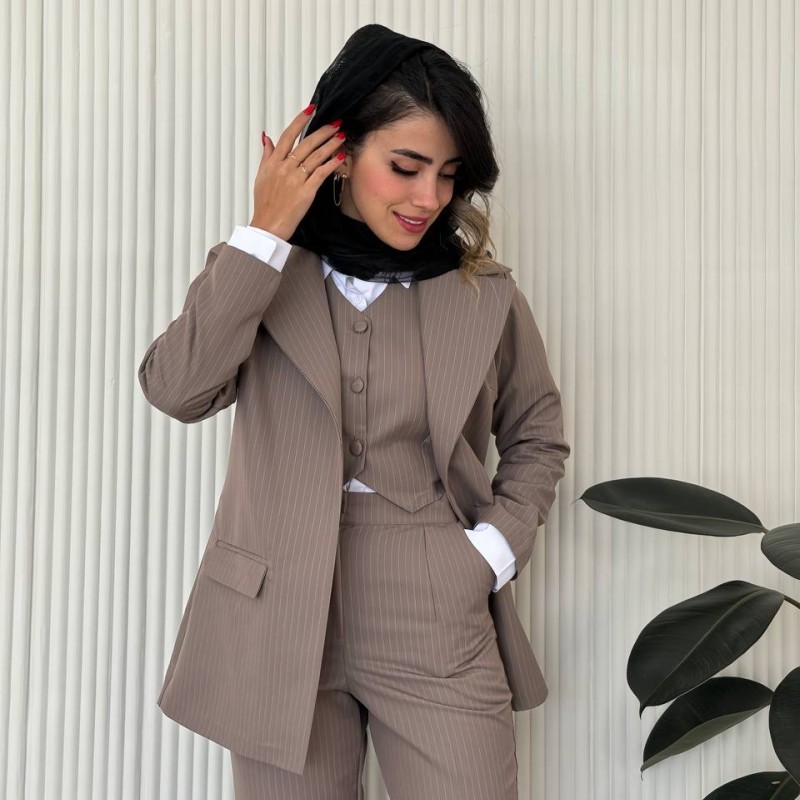 جلیقه زنانه کرمی بژ فاستونی کد NEGAH