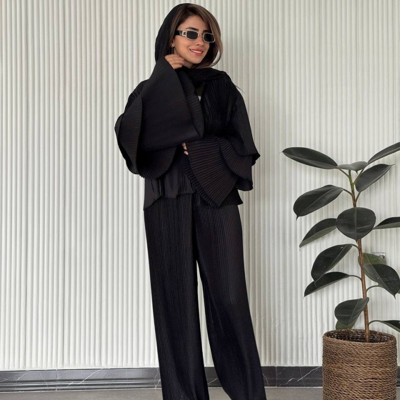 ست مانتو و شلوار پلیسه مشکی کد SAYKO