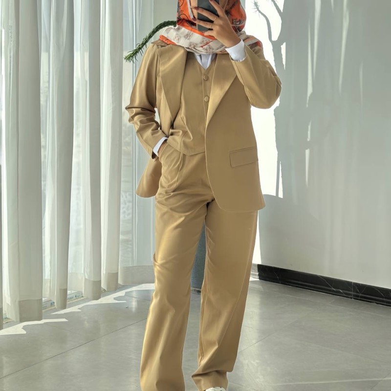 جلیقه زنانه کتان کرمی کد AVA