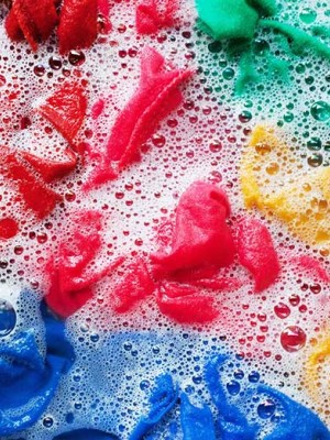 راهنمای جامع پاک کردن همه لک‌ها از لباس