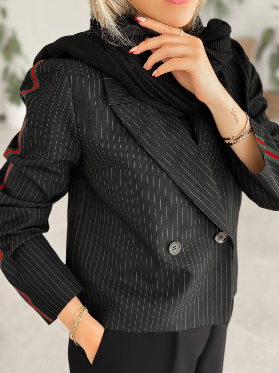 کراپ کت مشکی