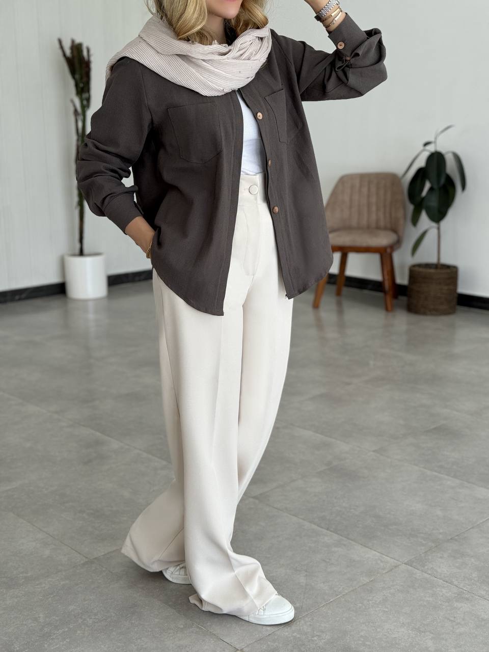 شومیز کنفی ذغالی سارا مجیدی