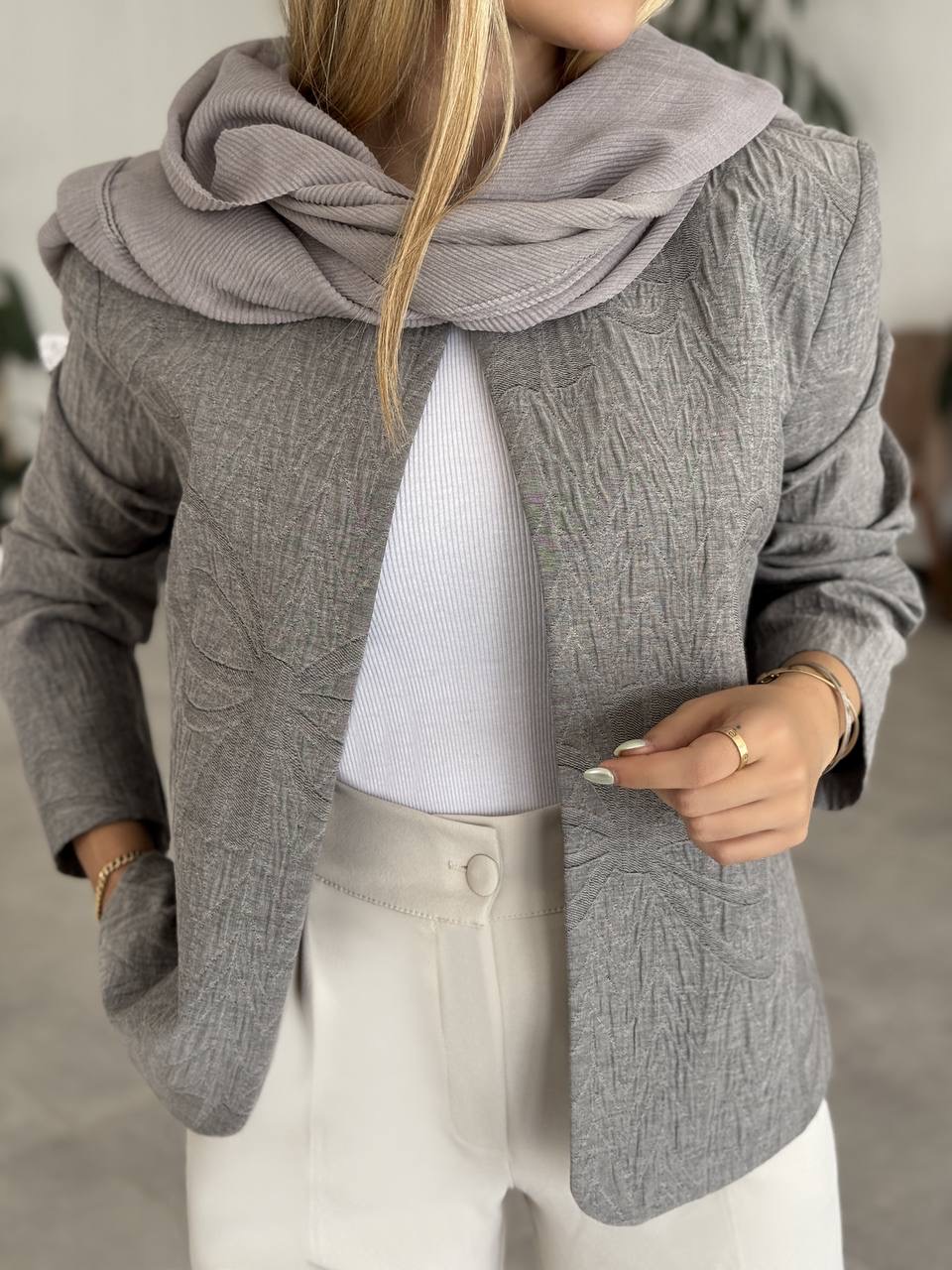 خرید کت از سارا مجیدی