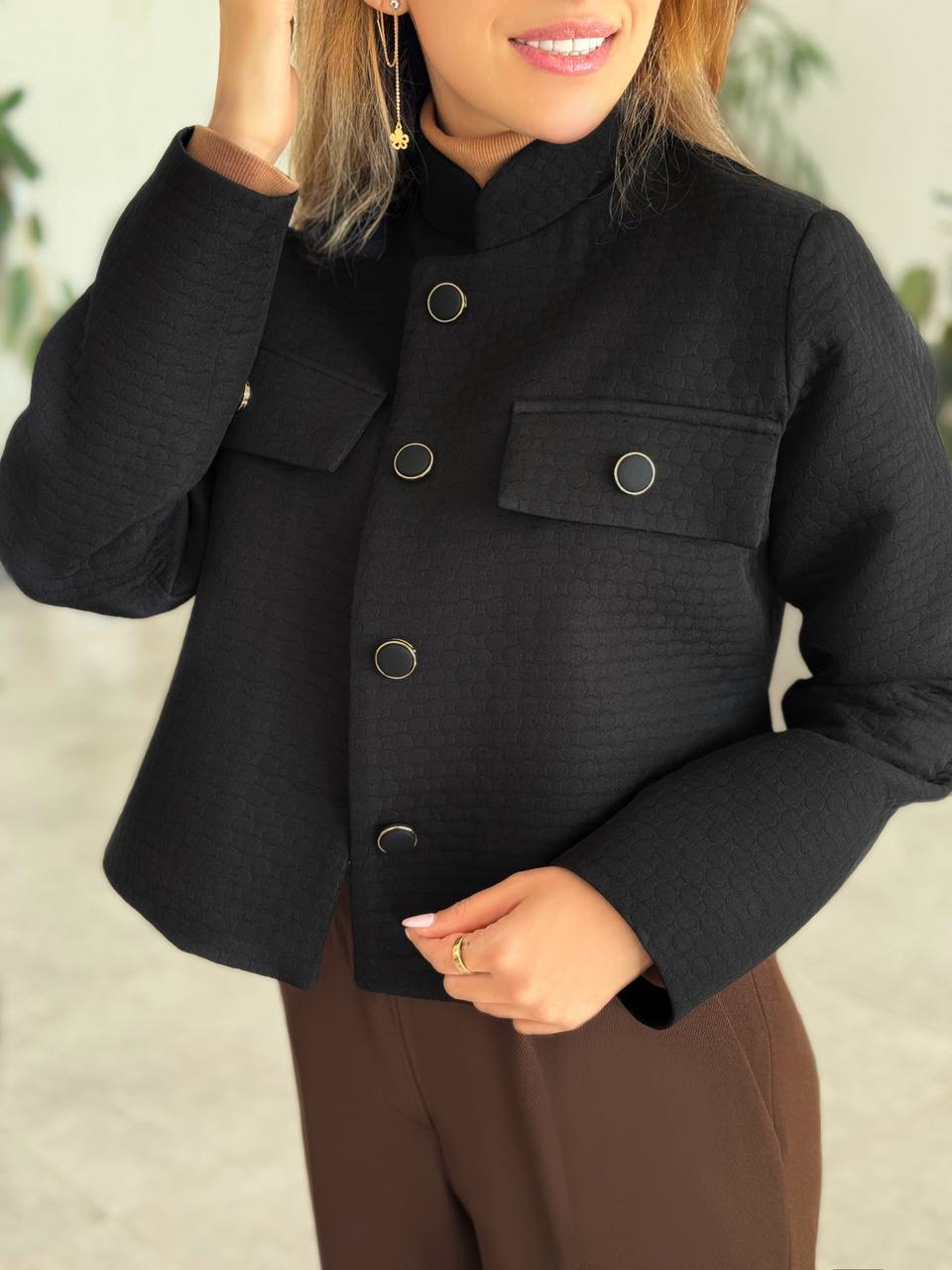 خرید کت مشکی از سارا مجیدی