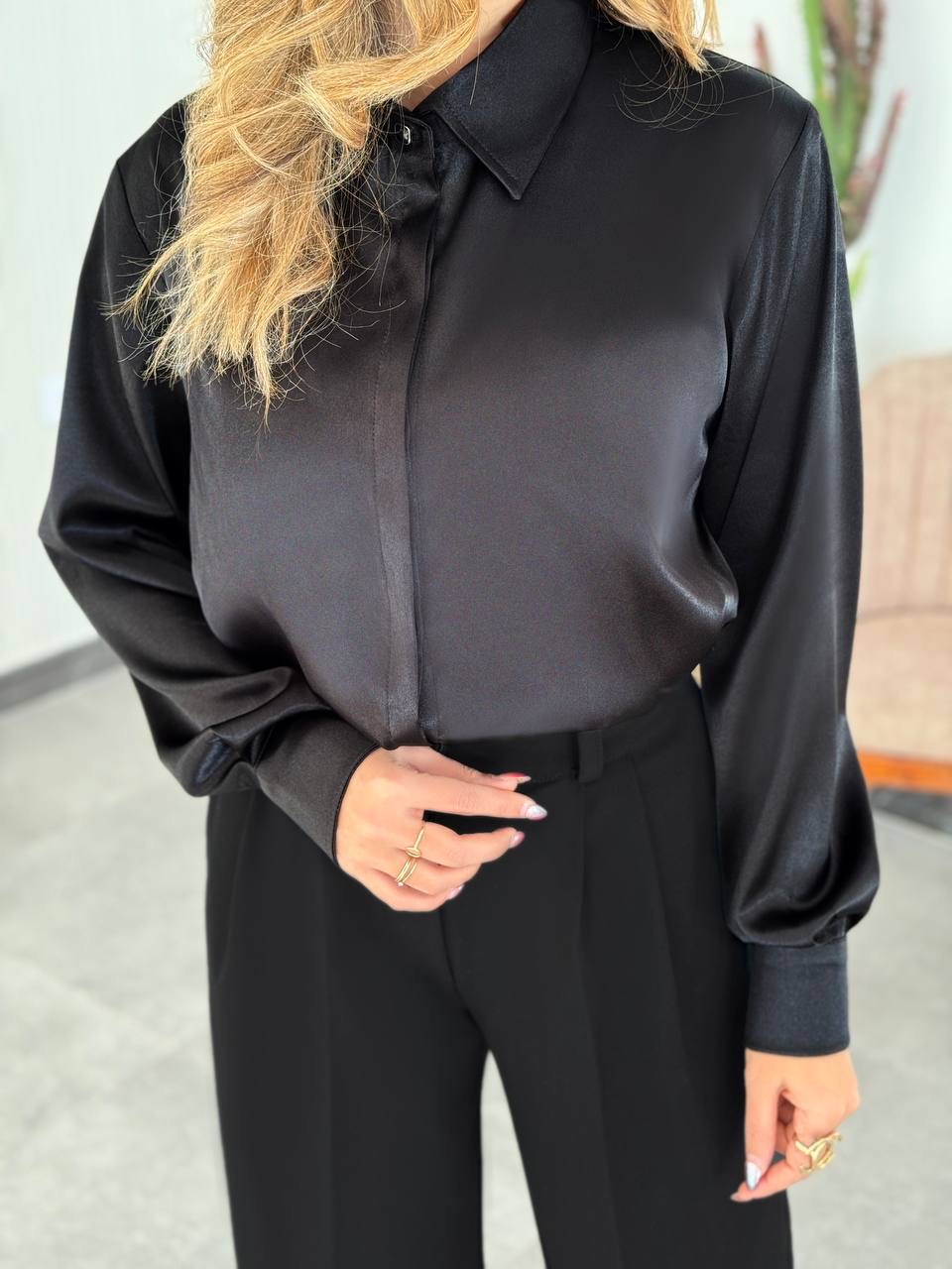 خرید شومیز ساتن مشکی زنانه