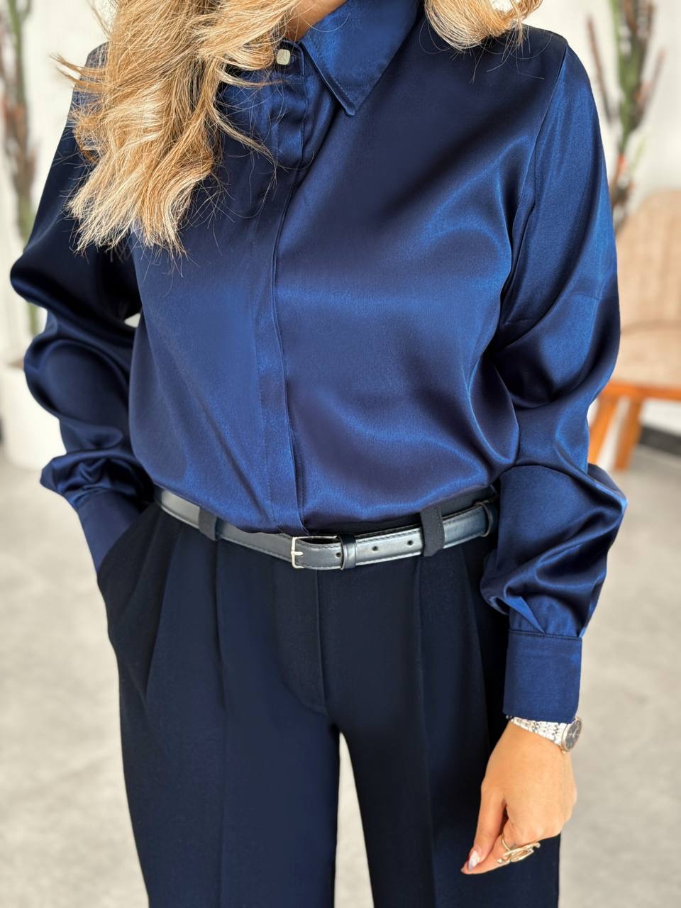 خرید شومیز ساتن سورمه ای زنانه