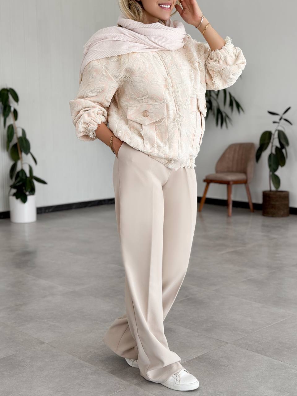 خرید بامبر ژاکارد کرمی صورتی