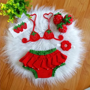 ست ۴ تکه آتلیه نوزادی مدل Strawberry