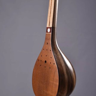 سه تار نادعلی