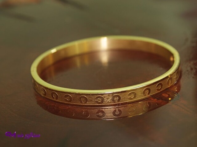 دستبند استیل النگویی طلایی کد DZ1033