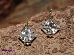 خرید گوشواره استیل طرح الماس ارزان از فروشگاه بدلیجات سناتور مد