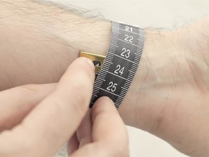 


تعیین سایز دستبند
تعیین سایز دستبند جزو اساسی ترین مبحث در خرید زیورآلات می باشد که افراد تمایل به خرید غیر جضوری آن را دارند و در باره...