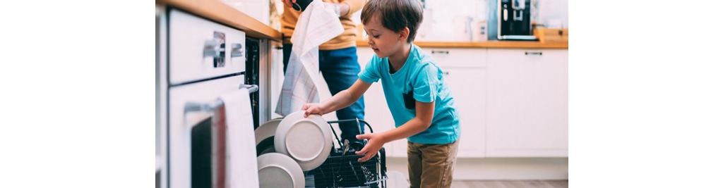 چگونه ماشین ظرفشویی را تمیز کنیم تا برق بزند