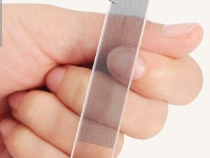 سوهان شیشه‌ای ناخن دوطرفه ۹ سانتی‌متری همراه با کاور محافظ