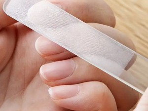 سوهان شیشه‌ای ناخن دوطرفه ۹ سانتی‌متری همراه با کاور محافظ