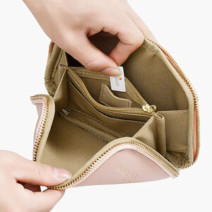 کیف پول و کیف پاسپورت تائومیک