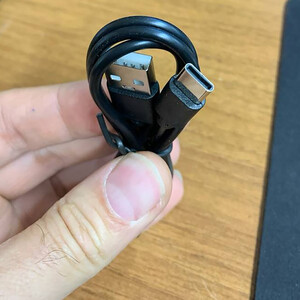 بهترین چراغ قوه کمپینگ شارژری و پاوربانک ضدآب اسمایلینگ شارک