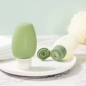 کیفیت بطری مسافرتی سیلیکونی  80 میلی لیتری جوردن و جودی