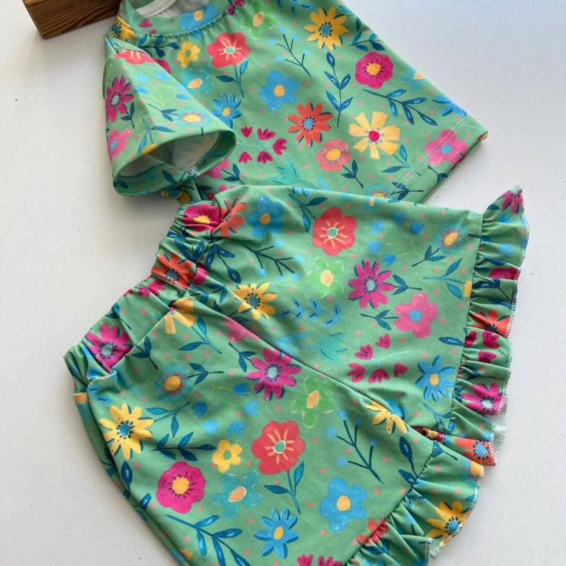 کراپ شورتک گلدار