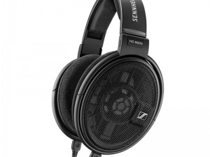 هدفون سنهایزر به دلیل تنوع بالا کاربرد های متفاوتی دارد. برند معتبری این  هدفون را تولید نموده و به همین دلیل نگرانی بابت  کارایی آن نخواهید داشت.