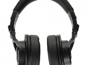 اگر قصد خرید هدفون استودیویی را دارید و نمی دانید کدام مدل برایتان مناسب تر است، حتما این مطلب را مطالعه کنید.