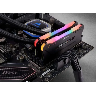 رم دسکتاپ DDR4 دو کاناله 3600 مگاهرتز CL18 کورسیر مدل VENGEANCE RGB PRO ظرفیت 32 گیگابایت