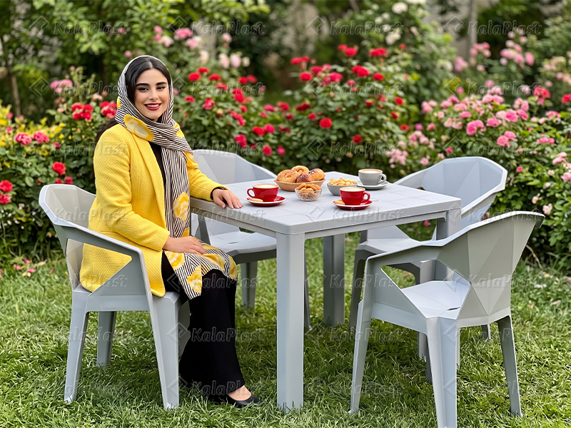 ست میز و صندلی  4 نفره پلیمری الماسی