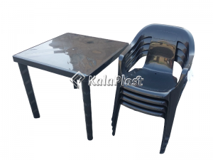 ست میز و صندلی  4 نفره پلاستیکی سولار