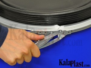 بشکه پلاستیکی 220 لیتری ضخیم با رینگ فلزی جهان با شیر فلزی